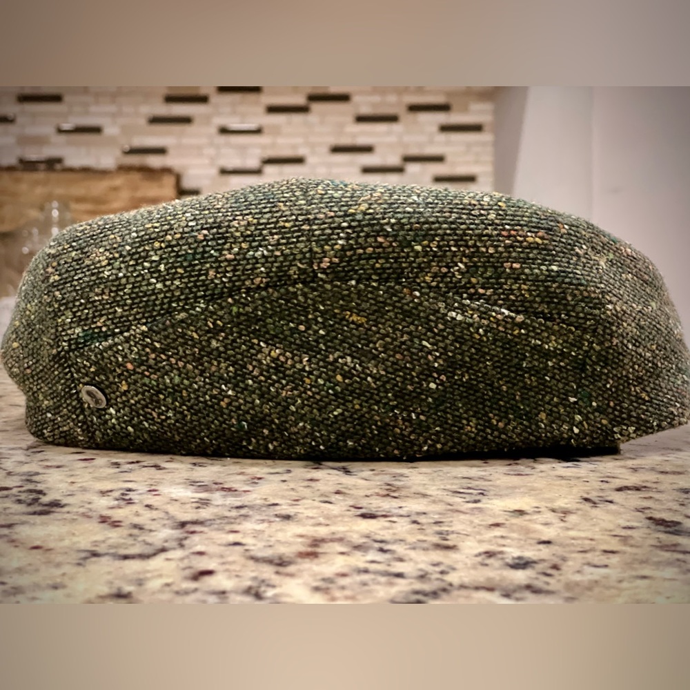 Tweed newsboy cap